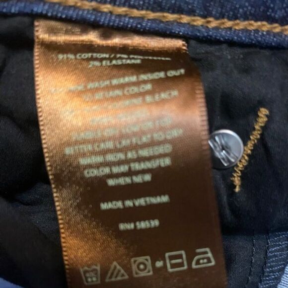 Kut from the Kloth Dayna 5 pocket distressed indigo toothpick skinny, size 8P - Picture 4 of 4